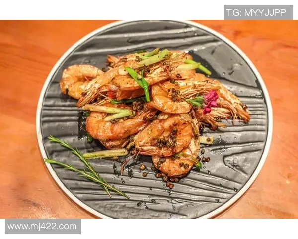 足球巨星度假日常揭秘畅享阳光海滩美食与休闲时光